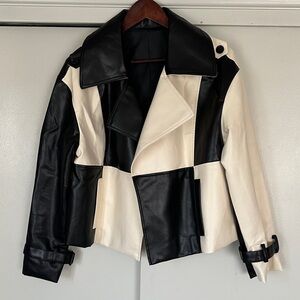 NWOT Women's Black & Cream Faux Leather Colorblock Jacket